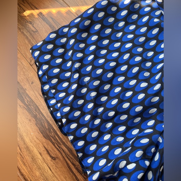 DVF Diane Von Furstenberg Blue Patterned Shorts- S - 100% Silk - Picture 6 of 6